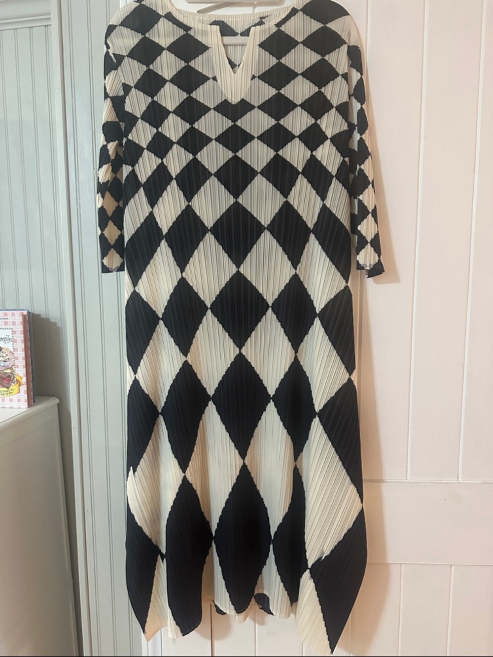 🖤Black/White Diamond Pleated Midi Dress🖤